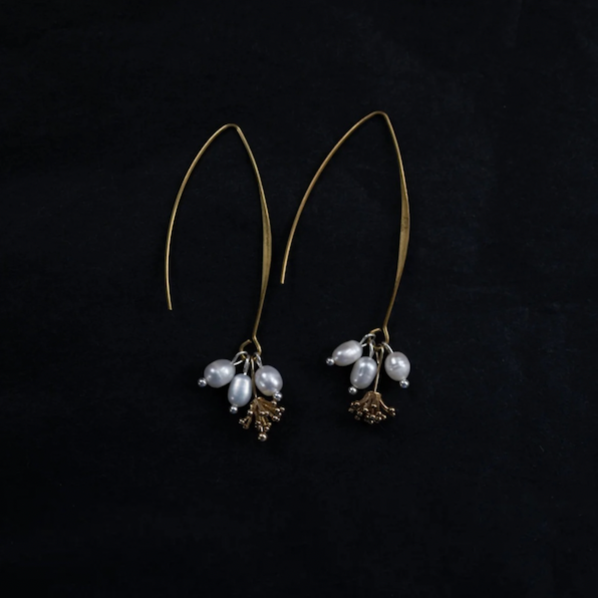 Raw Brass Freshwater Pearl Drop Earrings – The Witness